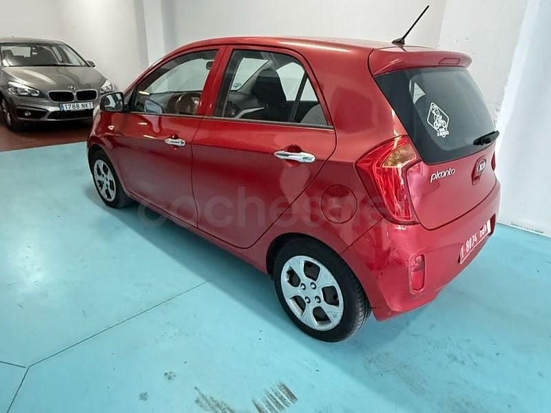 Usado Kia Picanto 69 CV (50 kW) 2014 Rojo Utilitario