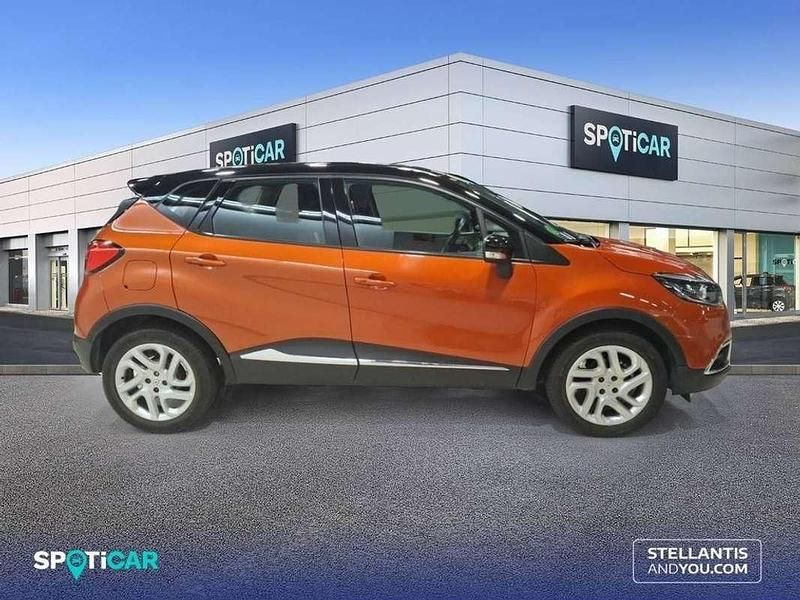 Usado Renault Captur Zen 120 HP (88 kW) 2016 Laranja SUV