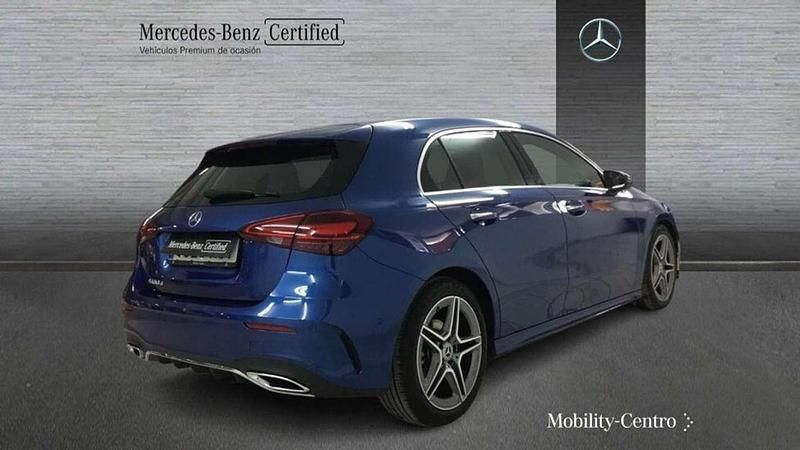 Usado Mercedes A180 109 CV (80 kW) 2024 Azul Utilitario