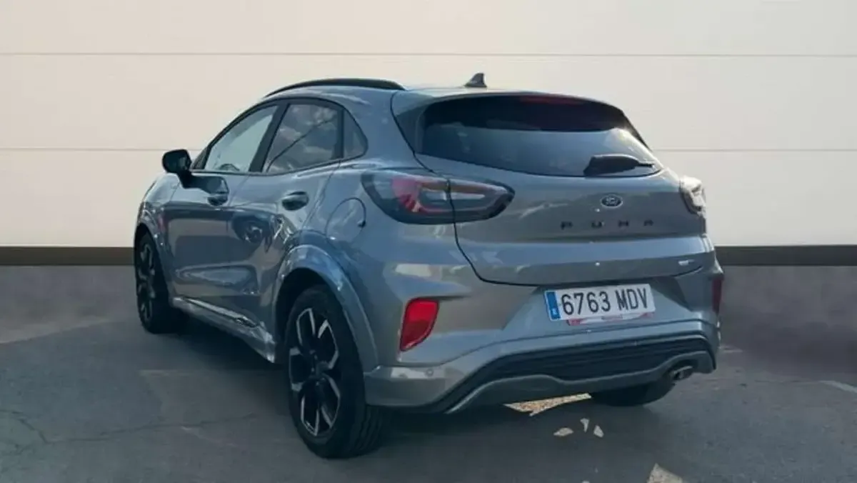 Usado Ford Puma ST-Line X 125 CV (91 kW) 2023 Plateado SUV