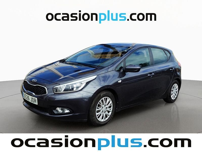 Gris Usado 2015 Kia Ceed Utilitario | 8890 € - Imagen 1/4