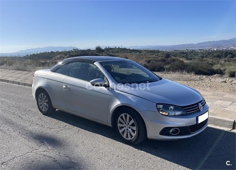 Usado VW Eos Sport 140 CV (102 kW) 2012 Gris / plata Descapotable