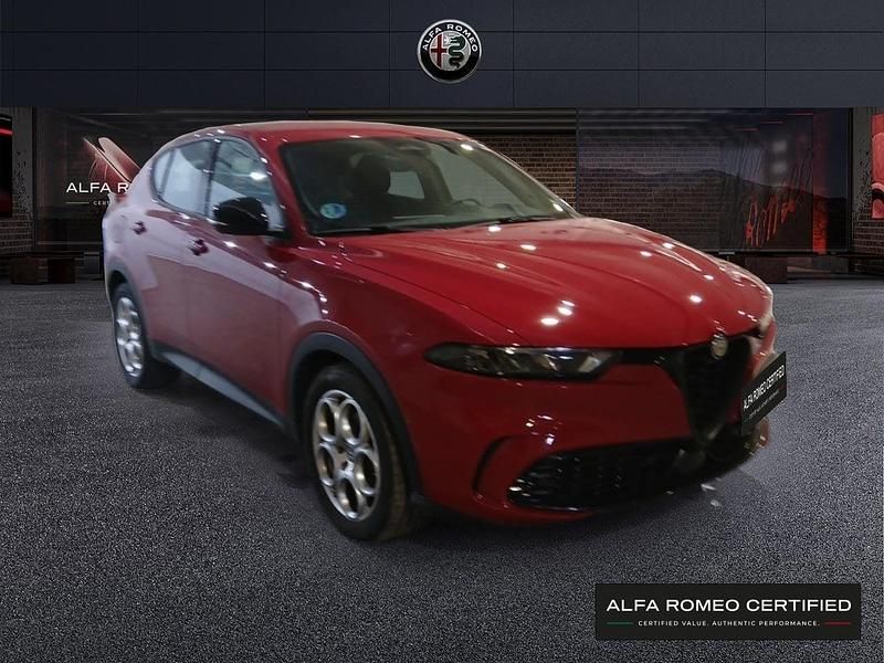 Usado Alfa Romeo Tonale Sprint 130 CV (95 kW) 2023 Rojo SUV