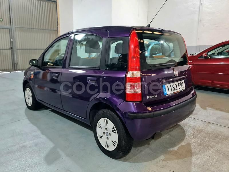 Usado Fiat Panda 60 CV (44 kW) 2009 Violeta / lila Berlina