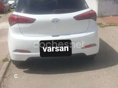 Usado Hyundai i20 GO! 85 CV (62 kW) 2016 Blanco Berlina
