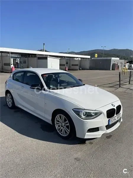 Usado BMW 116 Comfort Edition 122 CV (89 kW) 2012 Blanco Utilitario