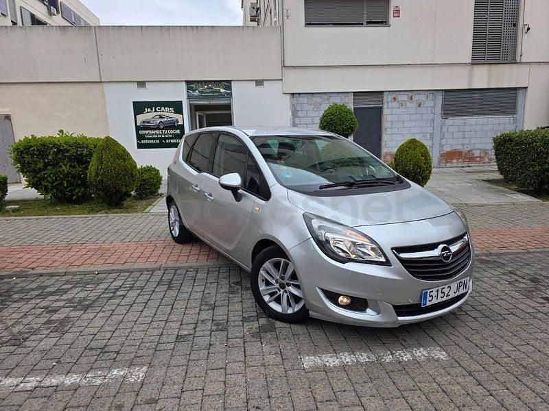 Usado Opel Meriva Excellence 140 CV (102 kW) 2017 Gris / plata Monovolumen