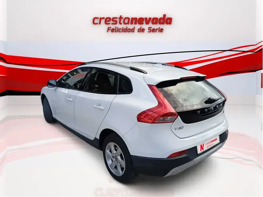 Usado Volvo V40 CC Momentum 120 CV (88 kW) 2016 Familiar