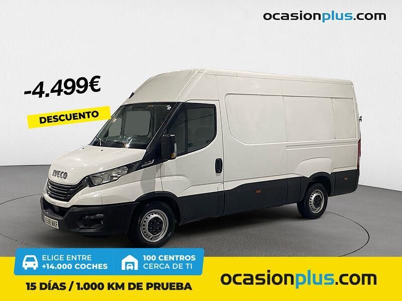 Blanco Usado 2023 Iveco Daily Berlina | 30.350 € (Precio justo) - Imagen 1/4