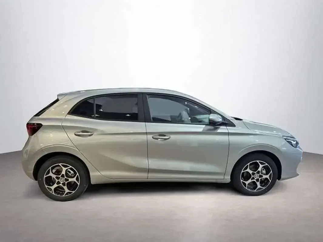 Nuevo MG MG3 Luxury 195 CV (143 kW) 2026 Plateado Utilitario