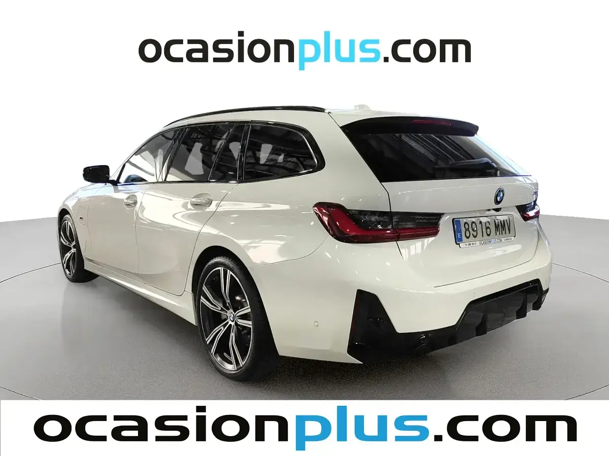 Usado BMW 330e 292 CV (214 kW) 2022 Blanco Familiar