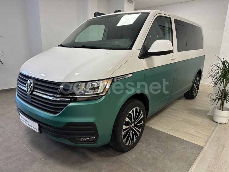 Verde Usado 2024 VW Caravelle Monovolumen | 47.400 € - Imagen 1/4