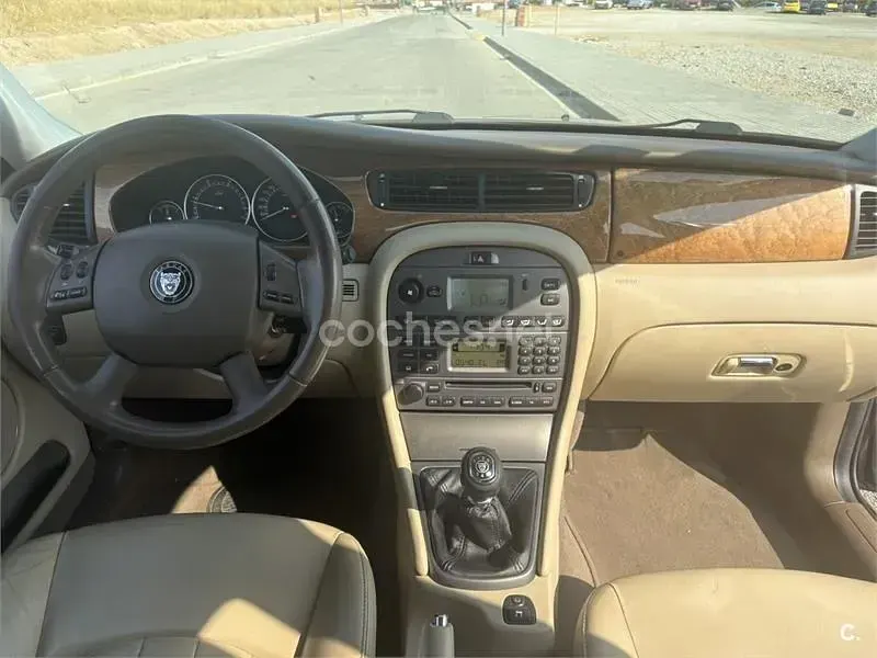 Usado Jaguar X-type Executive 155 CV (114 kW) 2008 Beige Berlina