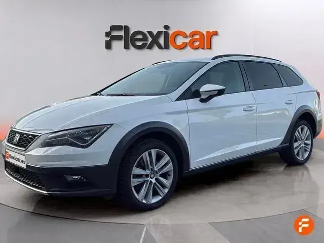 Usado Seat Leon FR 150 CV (110 kW) 2018 Blanco