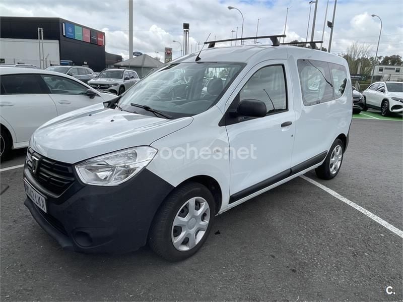 Usado Dacia Dokker Essentiel 102 CV (75 kW) 2019 Blanco Monovolumen