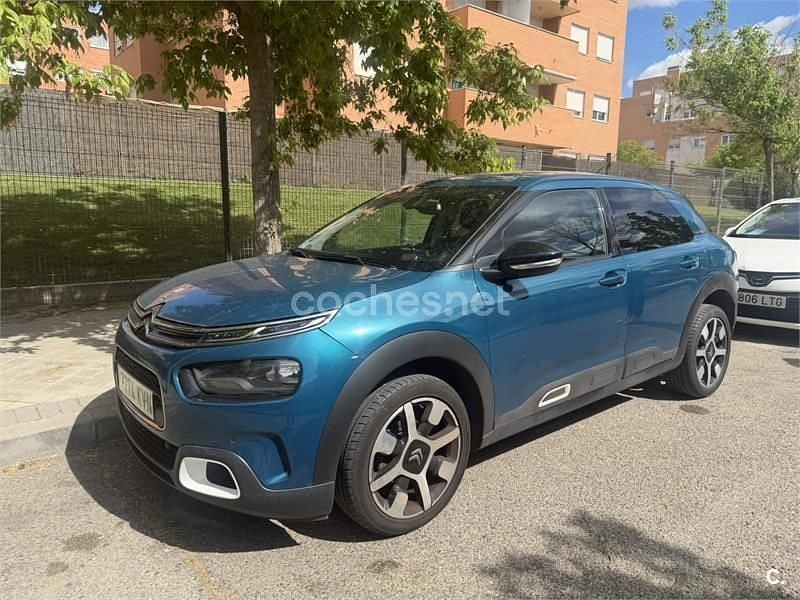 Begagnad Citroën C4 Live 110 HK (80 kW) 2019 Blå Sedan