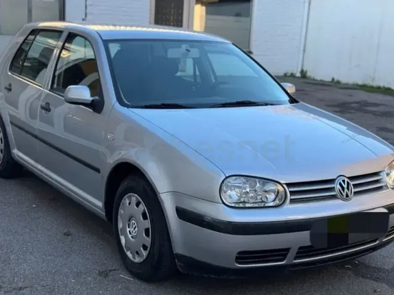 Usado VW Golf IV Advance 110 CV (80 kW) 2002 Gris / plata Berlina