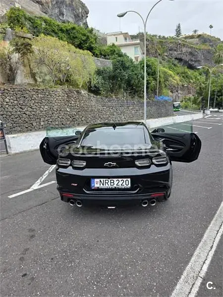 Usado Chevrolet Camaro 405 CV (297 kW) 2015 Negro Coupe