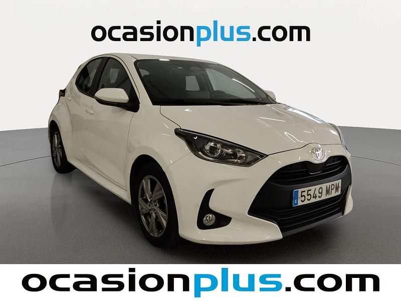 Usado Toyota Yaris Hybrid Active 116 CV (85 kW) 2024 Blanco Utilitario