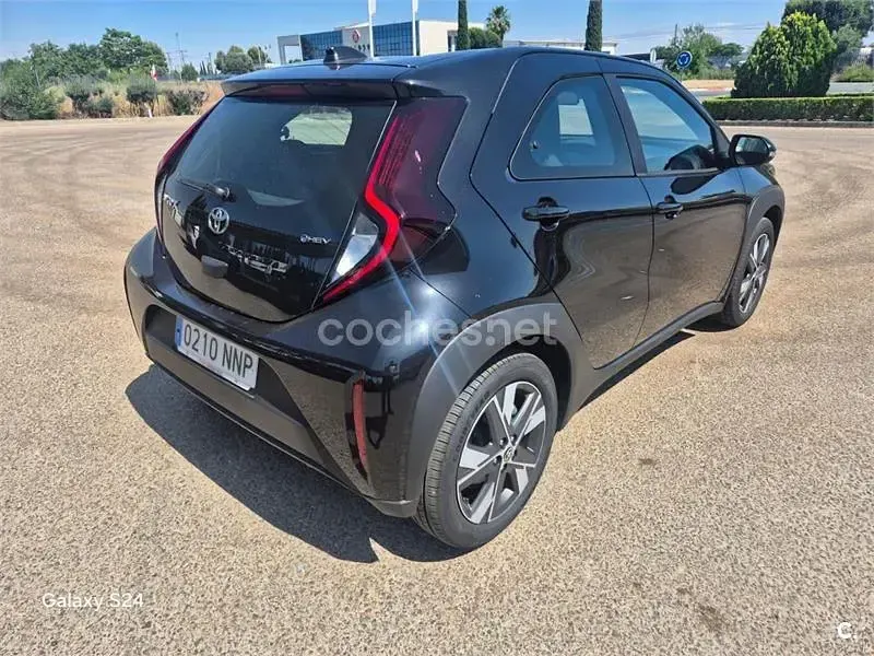 Nuevo Toyota Aygo X Play 116 CV (85 kW) 2026 Negro SUV