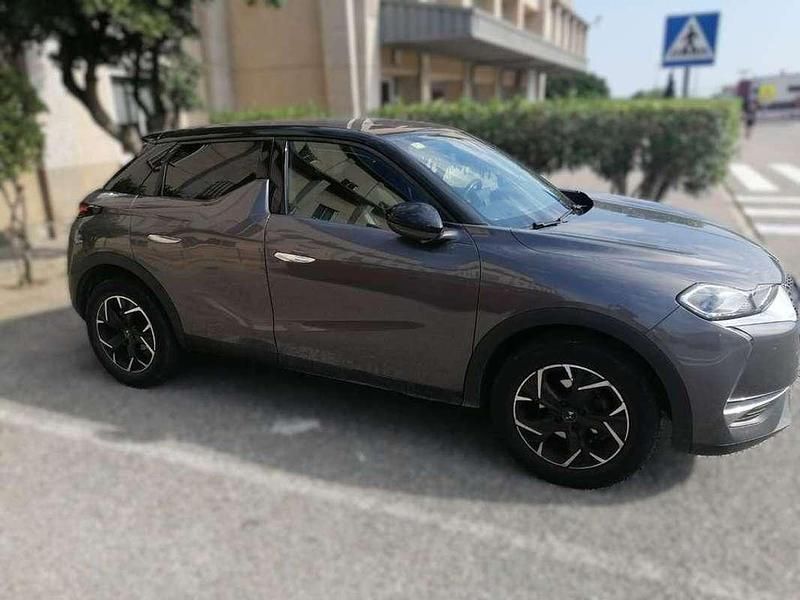 Usado DS Automobiles DS3 Crossback So Chic 102 CV (75 kW) 2020 Gris SUV