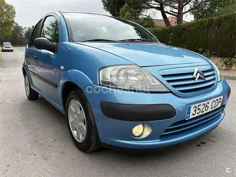 Usado Citroën C3 75 CV (55 kW) 2003 Gris / plata Berlina