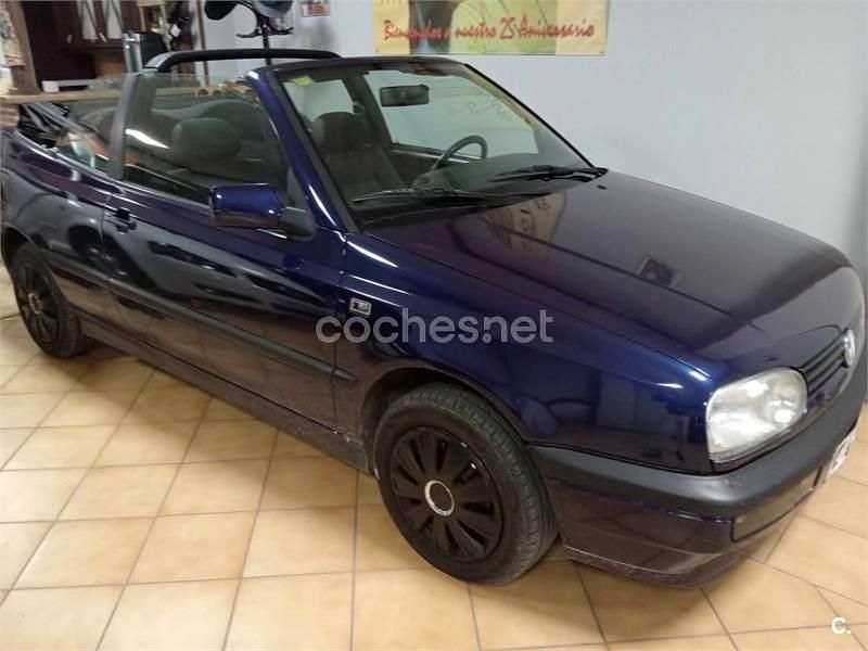 Usado VW Golf Cabriolet 75 CV (55 kW) 1996 Negro Descapotable