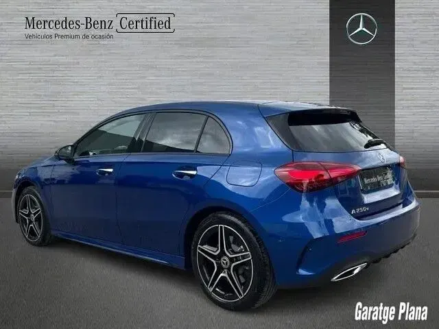 Usado Mercedes A250 218 CV (160 kW) 2025 Azul espectral