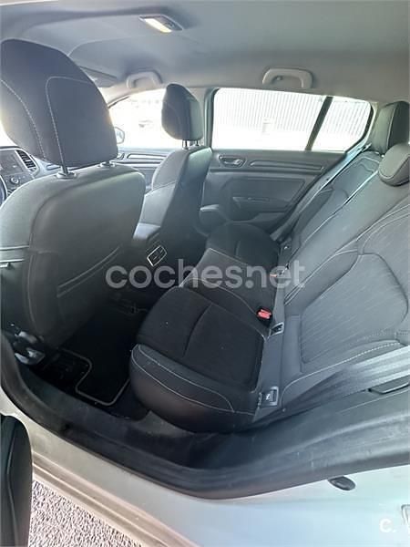Usado Renault Mégane GrandTour LIMITED 140 CV (102 kW) 2018 Blanco Familiar