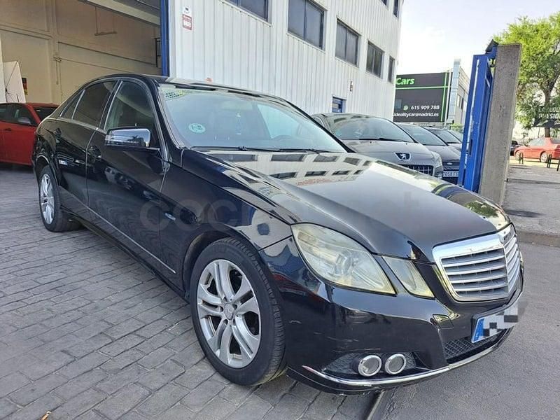 Usado Mercedes E220 170 CV (125 kW) 2010 Negro Berlina