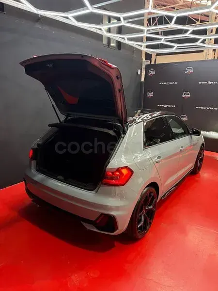 Usado Audi A1 Sportback Competition 207 CV (152 kW) 2024 Gris / plata Utilitario