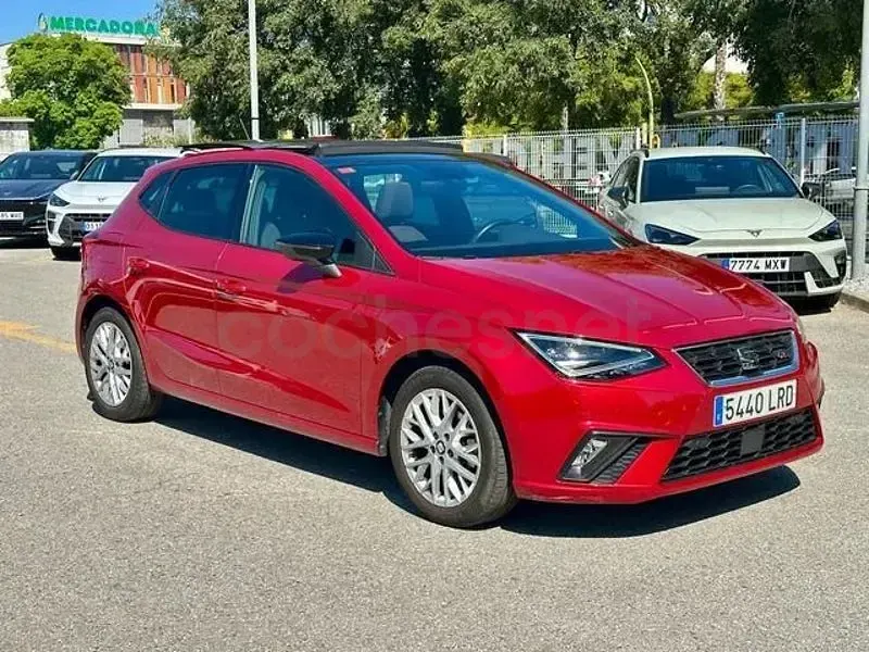 Usado Seat Ibiza FR 110 CV (80 kW) 2021 Rojo Utilitario