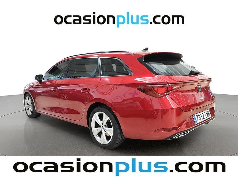 Usado Seat Leon FR 150 CV (110 kW) 2021 Rojo Monovolumen