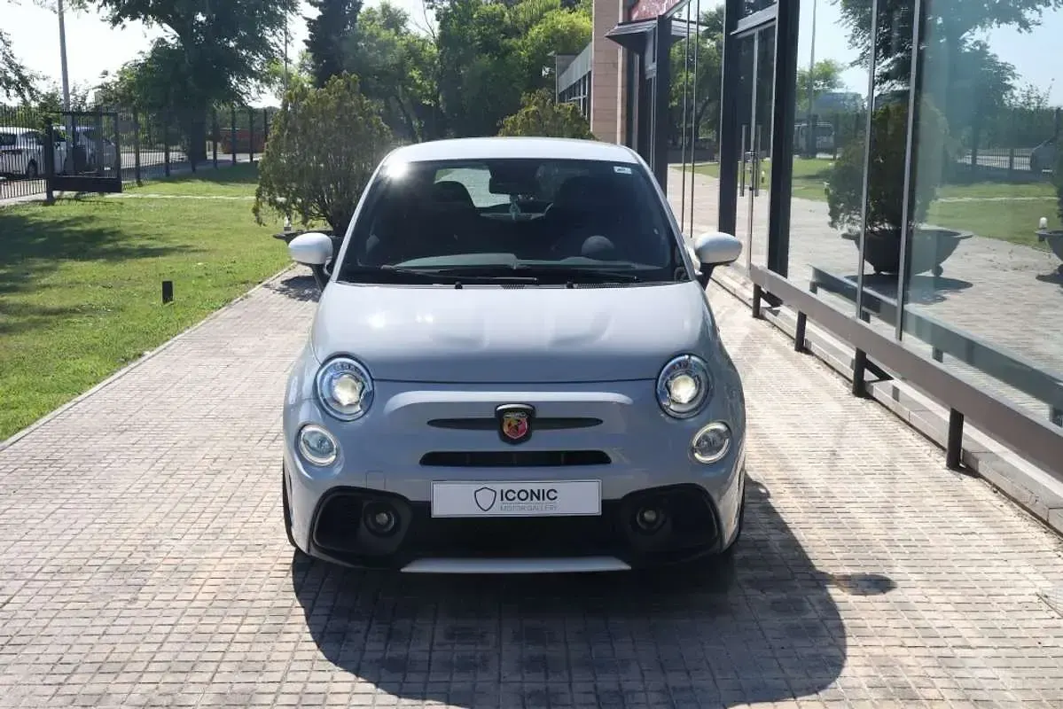 Usado Abarth 695 Esseesse 180 CV (132 kW) 2022 Gris Utilitario