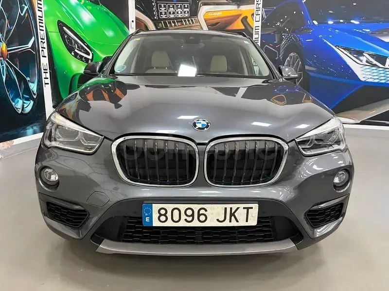 Usado BMW X1 150 CV (110 kW) 2016 Gris / plata SUV