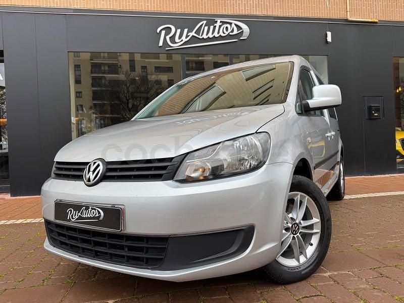 Usado VW Caddy Trendline 102 CV (75 kW) 2012 Gris / plata Monovolumen