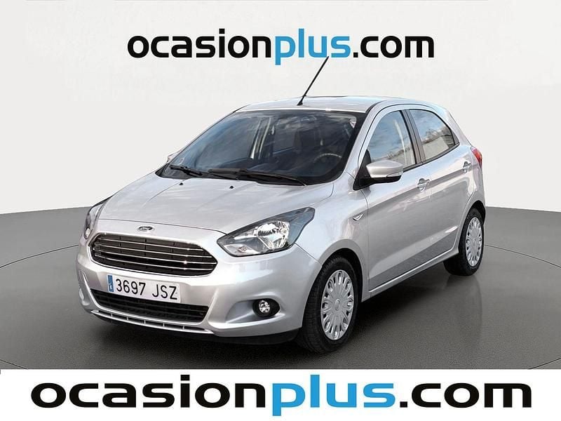 Usado Ford Ka Plus Ultimate 85 CV (62 kW) 2016 Gris plata Utilitario