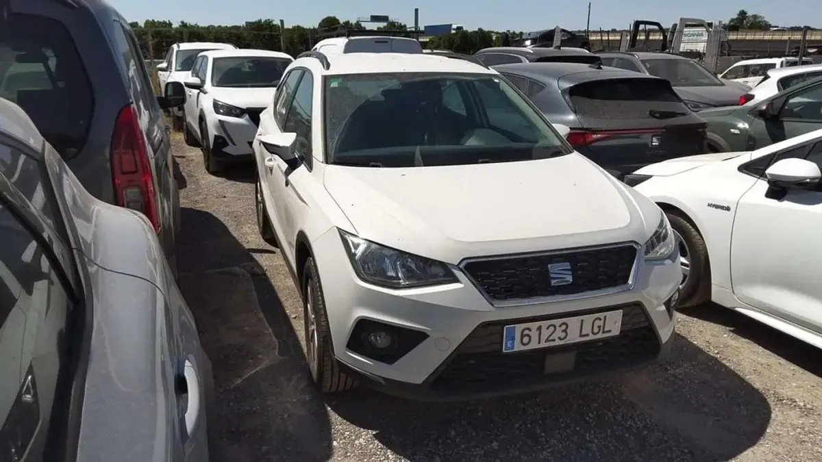 Usado Seat Arona Ecomotive 116 CV (85 kW) 2020 Blanco SUV
