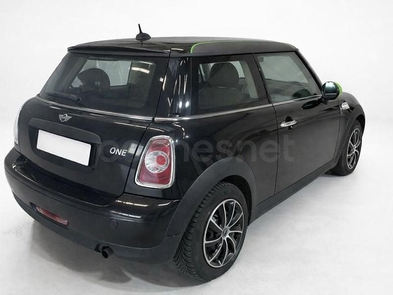 Usado Mini ONE 75 CV (55 kW) 2013 Negro Utilitario