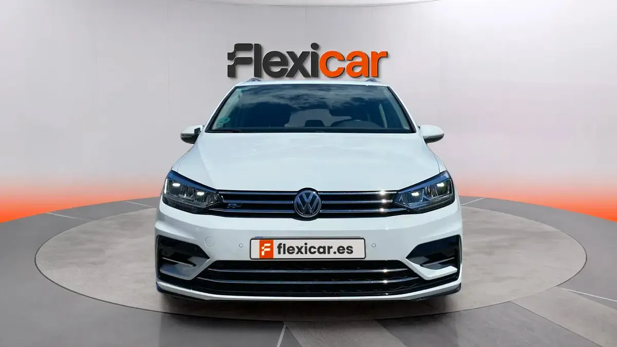 Usado VW Touran R-line 150 CV (110 kW) 2019 Blanco Monovolumen