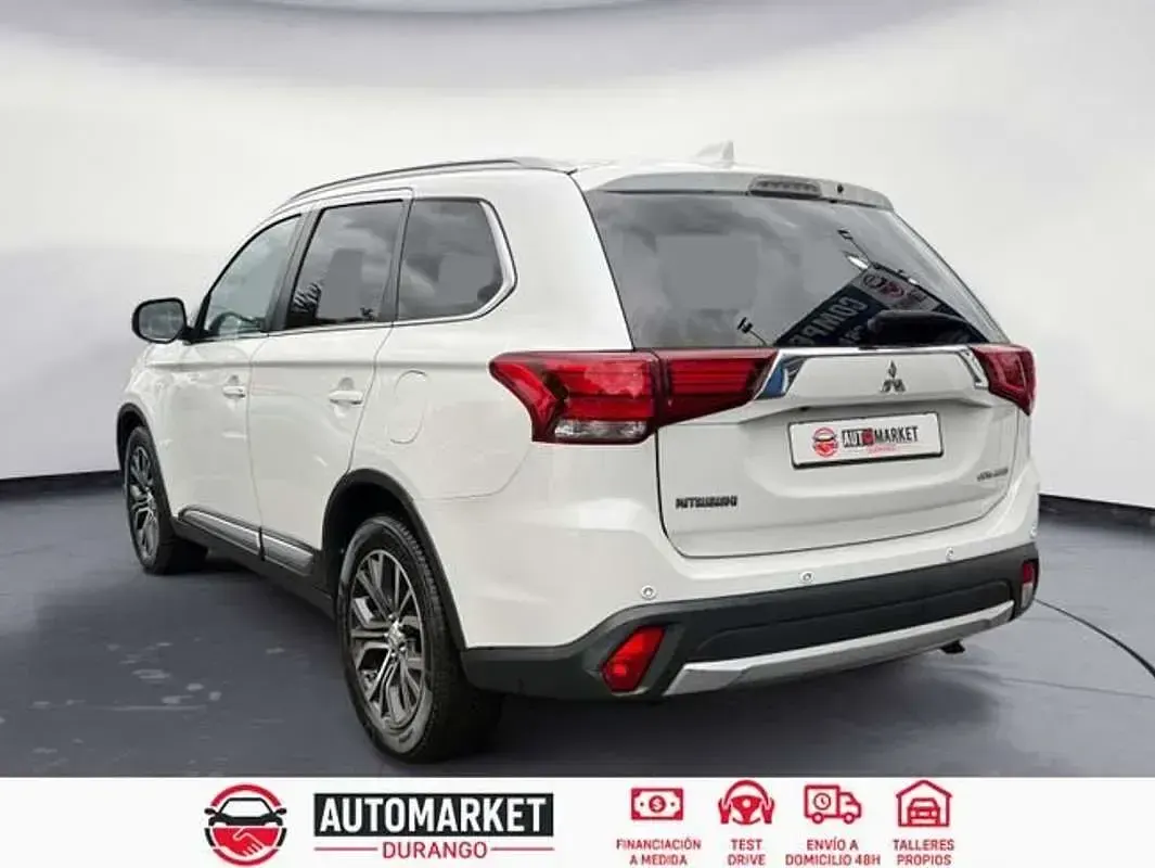 Usado Mitsubishi Outlander Motion 150 CV (110 kW) 2018 Blanco SUV
