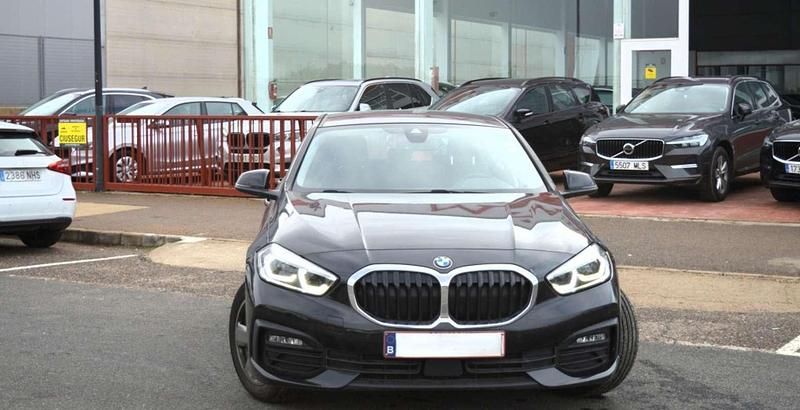 Usado BMW 116 Comfort Edition 116 CV (85 kW) 2021 Negro Utilitario