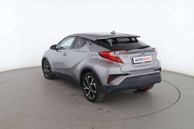 Usado Toyota C-HR Advance 122 CV (89 kW) 2019 Gris SUV