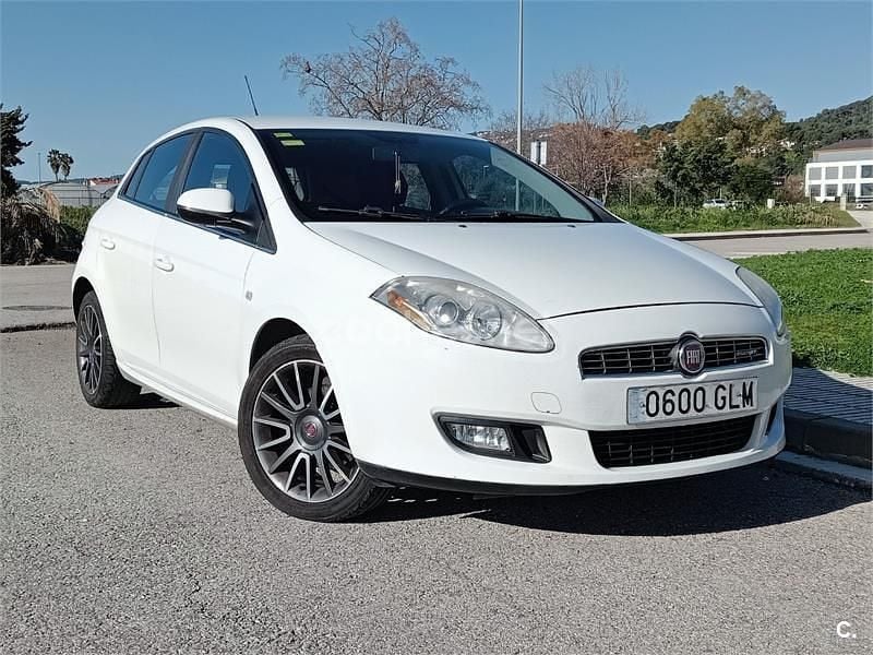 Usado Fiat Bravo Emotion 120 CV (88 kW) 2009 Blanco Utilitario