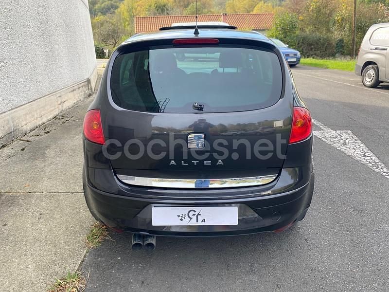 Usado Seat Altea Sport 150 CV (110 kW) 2005 Negro Monovolumen