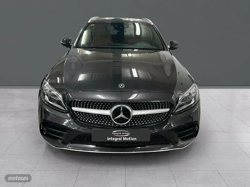 Usado Mercedes C220 194 CV (142 kW) 2021 Negro Familiar