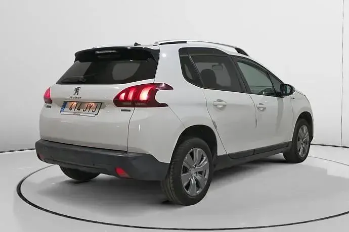 Usado Peugeot 2008 Style 110 CV (80 kW) 2017 SUV