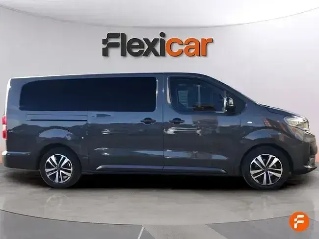 Begagnad Peugeot Traveller Business-Line 180 HK (132 kW) 2024 Grå Minibuss
