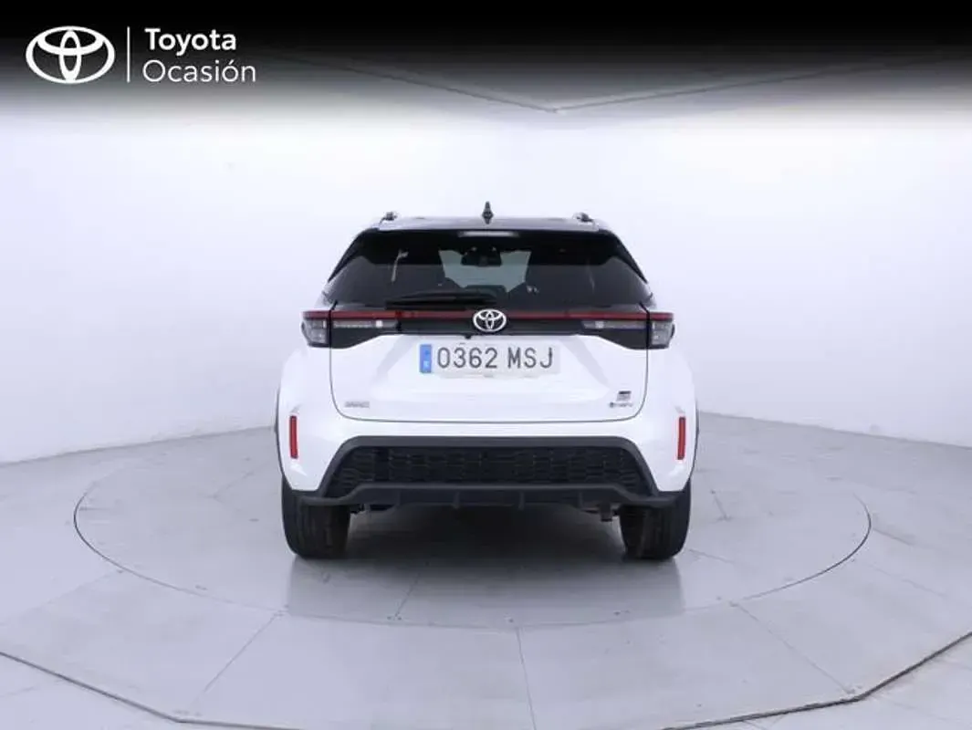 Używany Toyota Yaris Cross Sport 132 KM (97 kW) 2024 Biały SUV