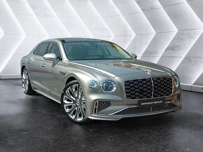 Usado Bentley Flying Spur Mulliner 793 CV (583 kW) 2025 Gris Berlina